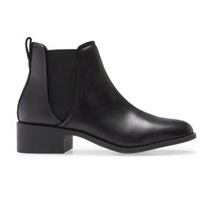 STEVE MADDEN Dares Bootie Black leather 
9M